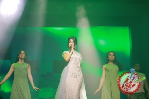 Шаҳзоданинг концерт дастурига Қозоғистоннинг машхур телеканалларидан журналистлар ташриф буюрди