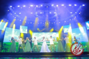 Бетакрор Шаҳзоданинг яккахон концерт дастурининг 5-кунидан фоторепортаж