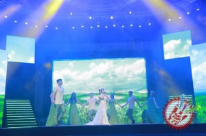 Бетакрор Шаҳзоданинг яккахон концерт дастурининг 5-кунидан фоторепортаж