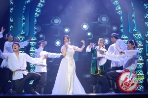 Шаҳзоданинг яккахон концерт дастурининг  олтинчи кунидан фоторепортаж