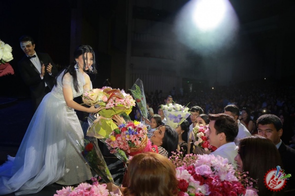 Мафтункор Шаҳзоданинг аншлаг концерт дастурига якун ясалди