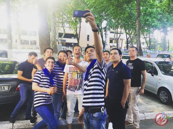 Виа Мароканд:  “Менинг дадам капитан”