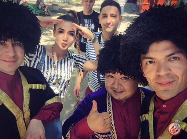 Виа Мароканд:  “Менинг дадам капитан”