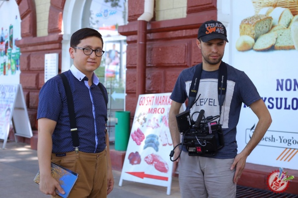 Умар Шамсиев эркатойига бағишлаб қўшиқ куйлади