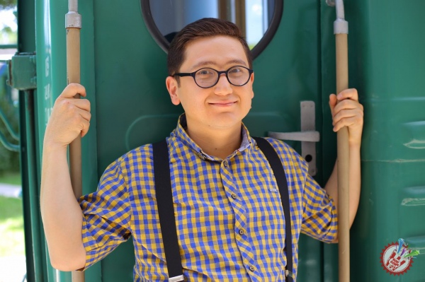 Умар Шамсиев эркатойига бағишлаб қўшиқ куйлади