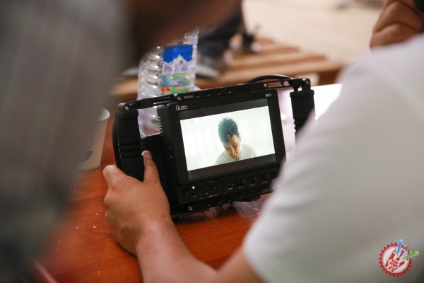 Сардор Раҳимхон “Онам” қўшиғи учун видеоклип суратга олдирди