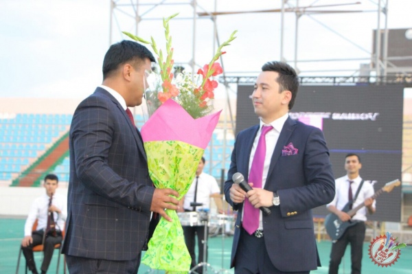 Бунёдбек Саидов Нукусда концерт дастурини аъло даражада якунлади