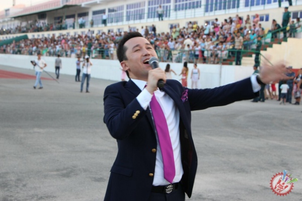 Бунёдбек Саидов Нукусда концерт дастурини аъло даражада якунлади