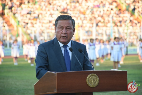 “Буюк халқимизга издош, биз ёшлар!”