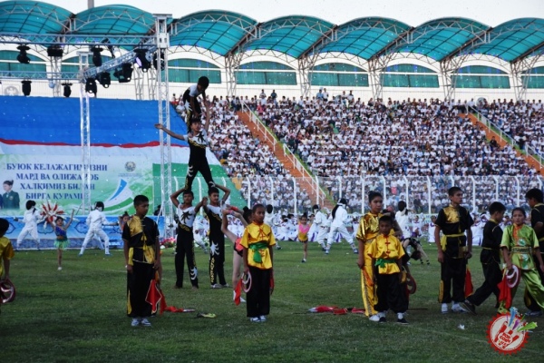 “Буюк халқимизга издош, биз ёшлар!”