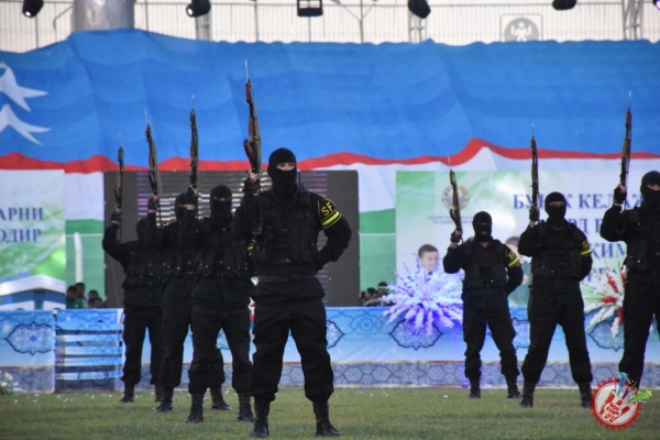 “Буюк халқимизга издош, биз ёшлар!”