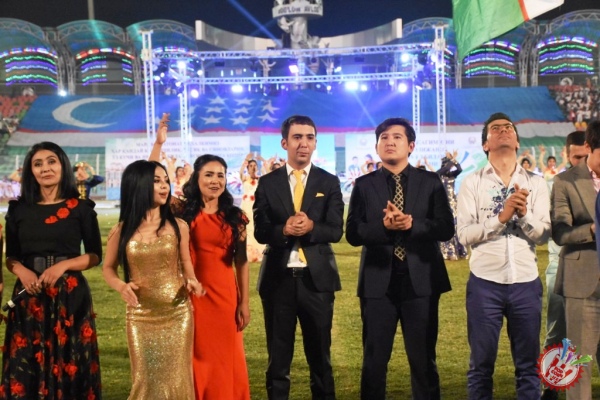 “Буюк халқимизга издош, биз ёшлар!”