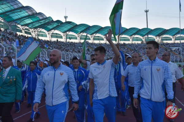 “Буюк халқимизга издош, биз ёшлар!”