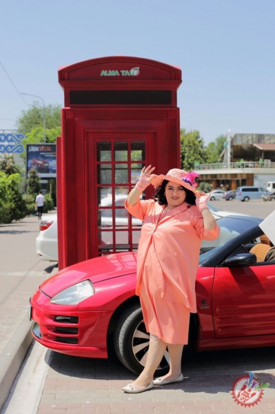 Сардор Раҳимхон ва Манзурадан яна бир туҳфа