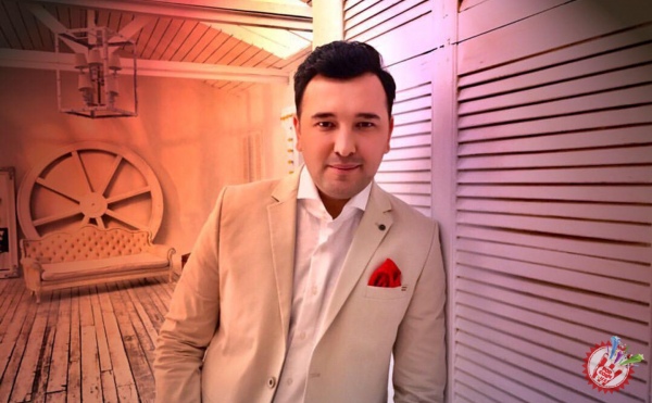 Сардор Раҳимхоннинг \"Мадинам\" таронаси тожик тилида куйланди