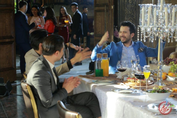 Сардор Раҳимхон ва Жонибек Муродов \"Дўстон\" дуэти учун видеоклип суратга олдирди