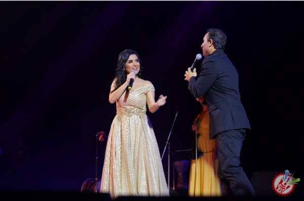"Истиқлол" саҳнасида Нилуфар Усмонова Рафет Эл Роман билан дуэт куйлади