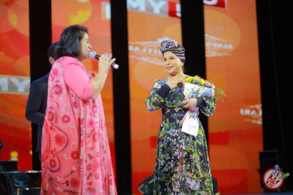 "Мавсум хитлари" тақдимот маросимидан фоторепортаж