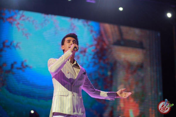 "Мавсум хитлари" тақдимот маросимидан фоторепортаж