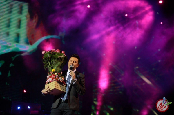 "Мавсум хитлари" тақдимот маросимидан