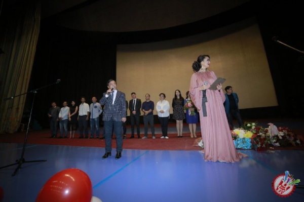 “Ада эмас, дада” мусиқали комедиясининг премьераси бўлиб ўтди