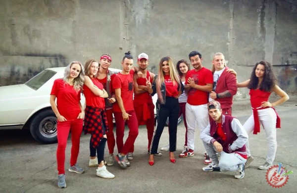 Райҳон \"Ҳамма жам\" таронаси учун видеоклип суратга олдирди