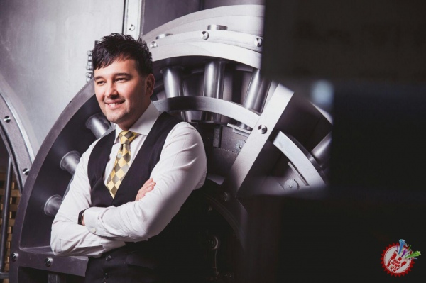 Сардор Раҳимхон ва Шоҳзамондан ваъда килинган қўшиқ премьераси