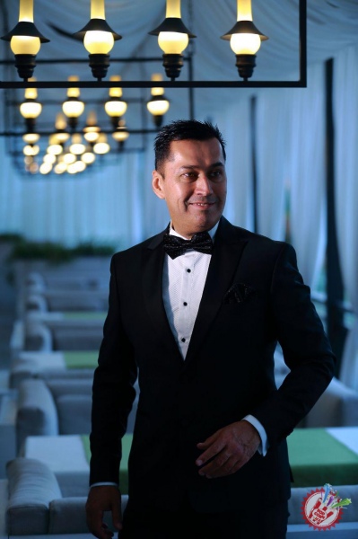 Иззат Ибрагимовдан янги фотосессия