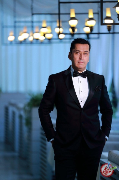 Иззат Ибрагимовдан янги фотосессия