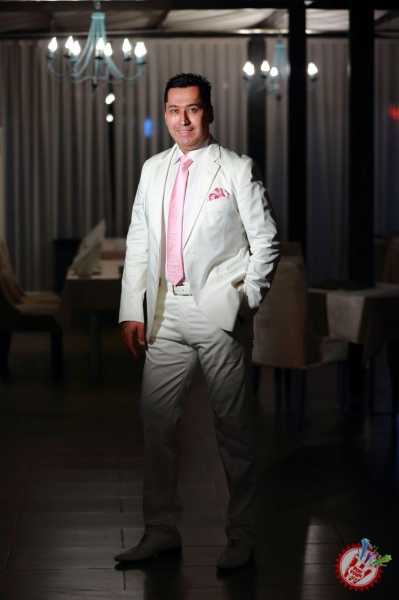 Иззат Ибрагимовдан янги фотосессия