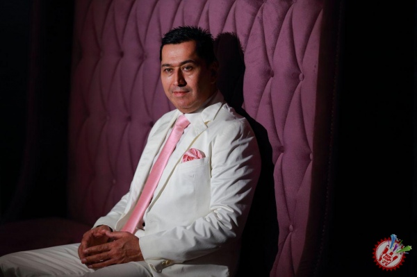 Иззат Ибрагимовдан янги фотосессия