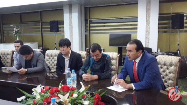 Санъаткор одоби мавзусидаги давра суҳбати