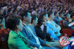 Аваз Охуннинг концерт дастурига старт берилди