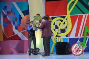 Аваз Охуннинг концерт дастурига старт берилди