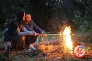 Сарвар ва Комил "Бахтли бўл" таронаси учун видеоклип суратга олдирди