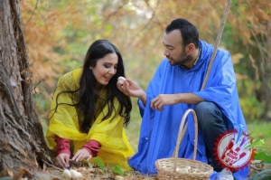 Сарвар ва Комил "Бахтли бўл" таронаси учун видеоклип суратга олдирди