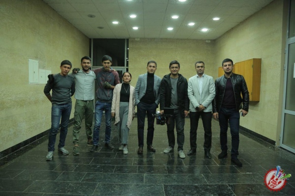 Хонанда Баҳром Назаров ердан 50 метрча баландликда клип суратга олдирди