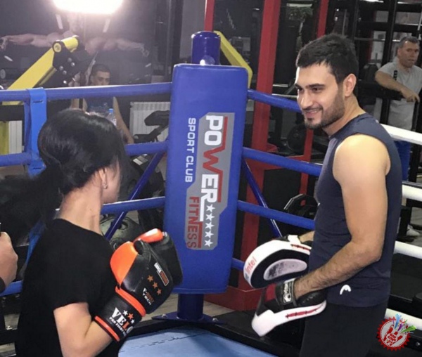 Отабек Муталхўжаев Паризодани рингга чорлади