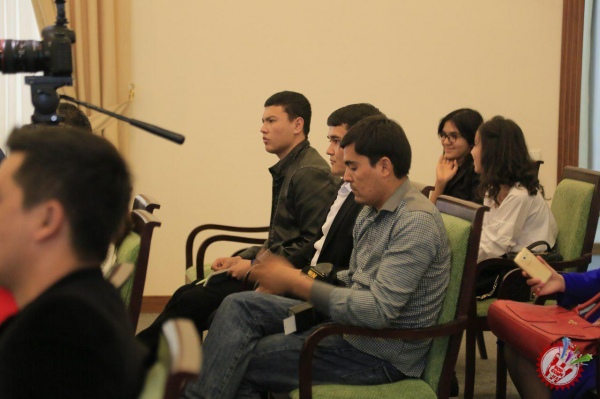 Бахром Назаров концерти олдидан матбуот анжумани  ўтказди