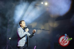 Баҳром Назаровнинг яккахон концерт дастуридан фоторепортаж