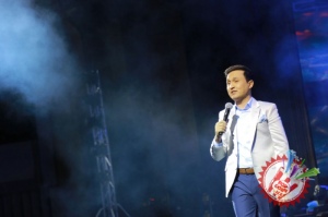 Баҳром Назаровнинг яккахон концерт дастуридан фоторепортаж