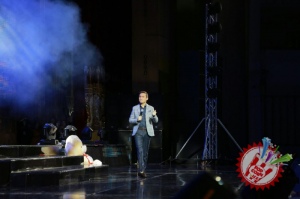 Баҳром Назаровнинг яккахон концерт дастуридан фоторепортаж