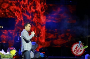 Баҳром Назаровнинг яккахон концерт дастуридан фоторепортаж