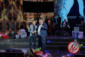 Баҳром Назаровнинг яккахон концерт дастуридан фоторепортаж