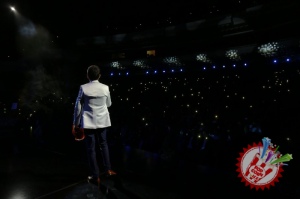 Баҳром Назаровнинг яккахон концерт дастуридан фоторепортаж