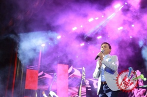 Баҳром Назаровнинг яккахон концерт дастуридан фоторепортаж