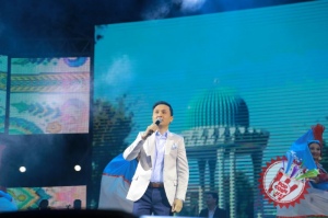 Баҳром Назаровнинг яккахон концерт дастуридан фоторепортаж