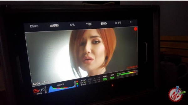 Манзура янги клип суратга олдирди