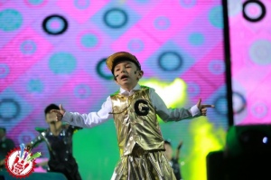 Божалар гуруҳининг концерт дастуридан фоторепортаж