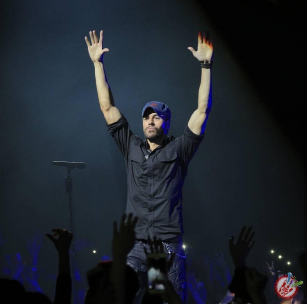 Тошкентда Энрике Иглесиаснинг яккахон концерти бўлиб ўтди